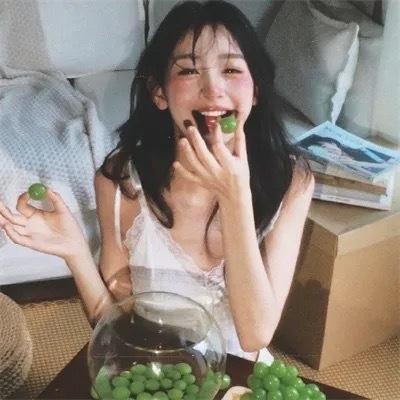 黑珍珠艾曼妞